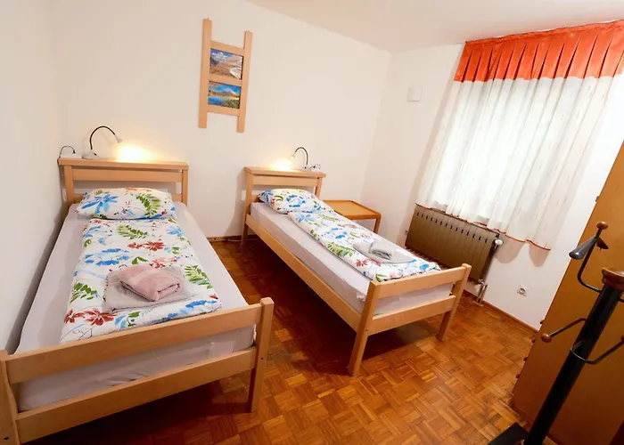 Apartma Pr Cehc * 托尔明