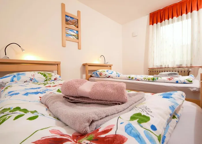 Apartma Pr Cehc 托尔明